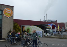 Het publiek was ook welkom bij de vrolijke chrysantenkwekerij Harry Wubben - Funny Santini